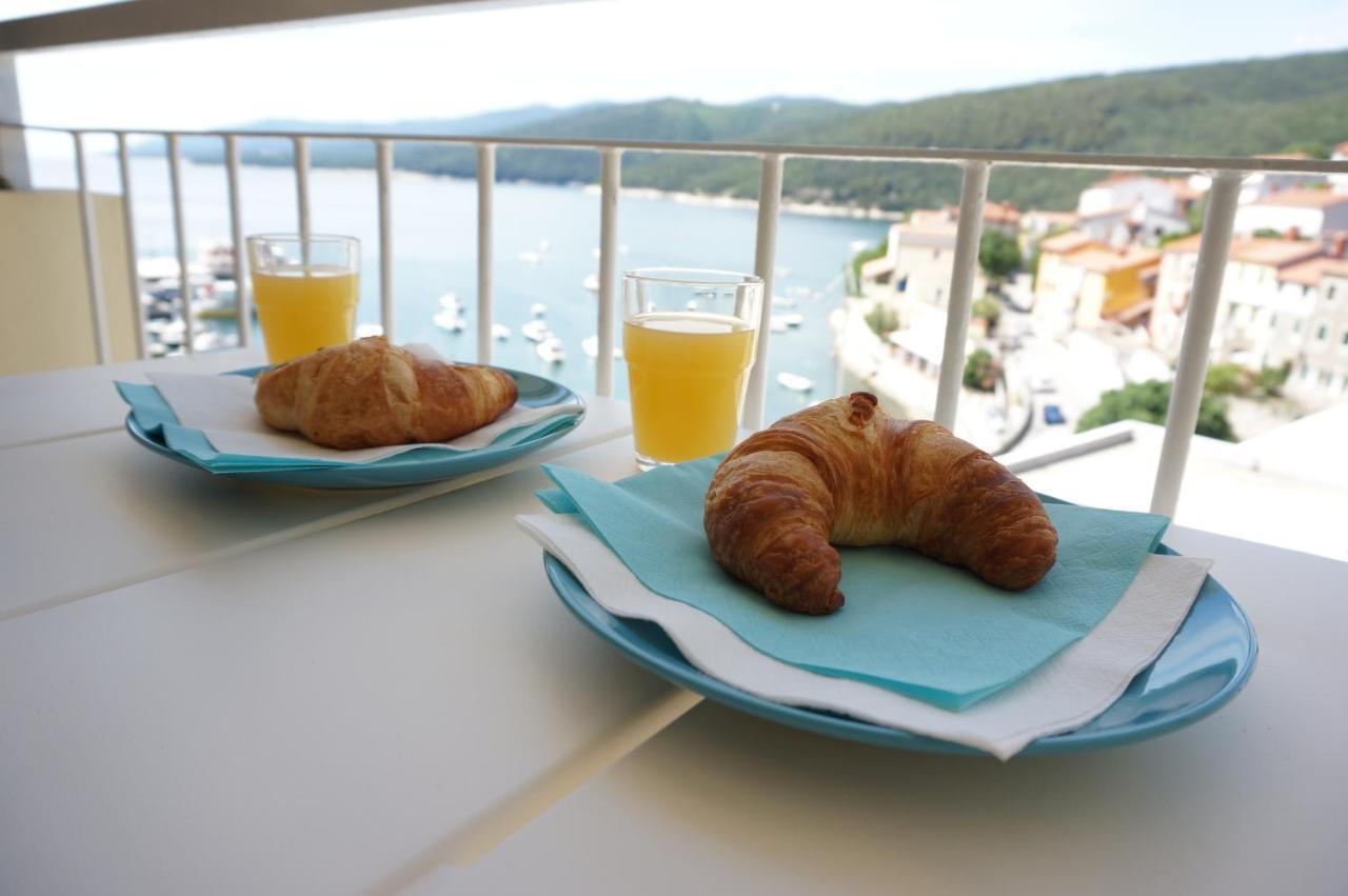 Apartment Layla - Intermezzo With Sea View In Center Of Rabac Exteriör bild