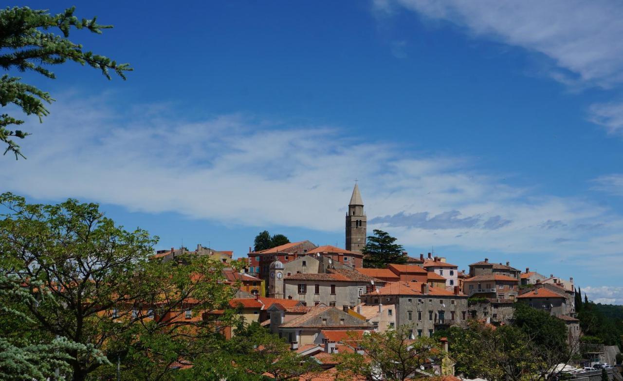 Apartment Layla - Intermezzo With Sea View In Center Of Rabac Exteriör bild