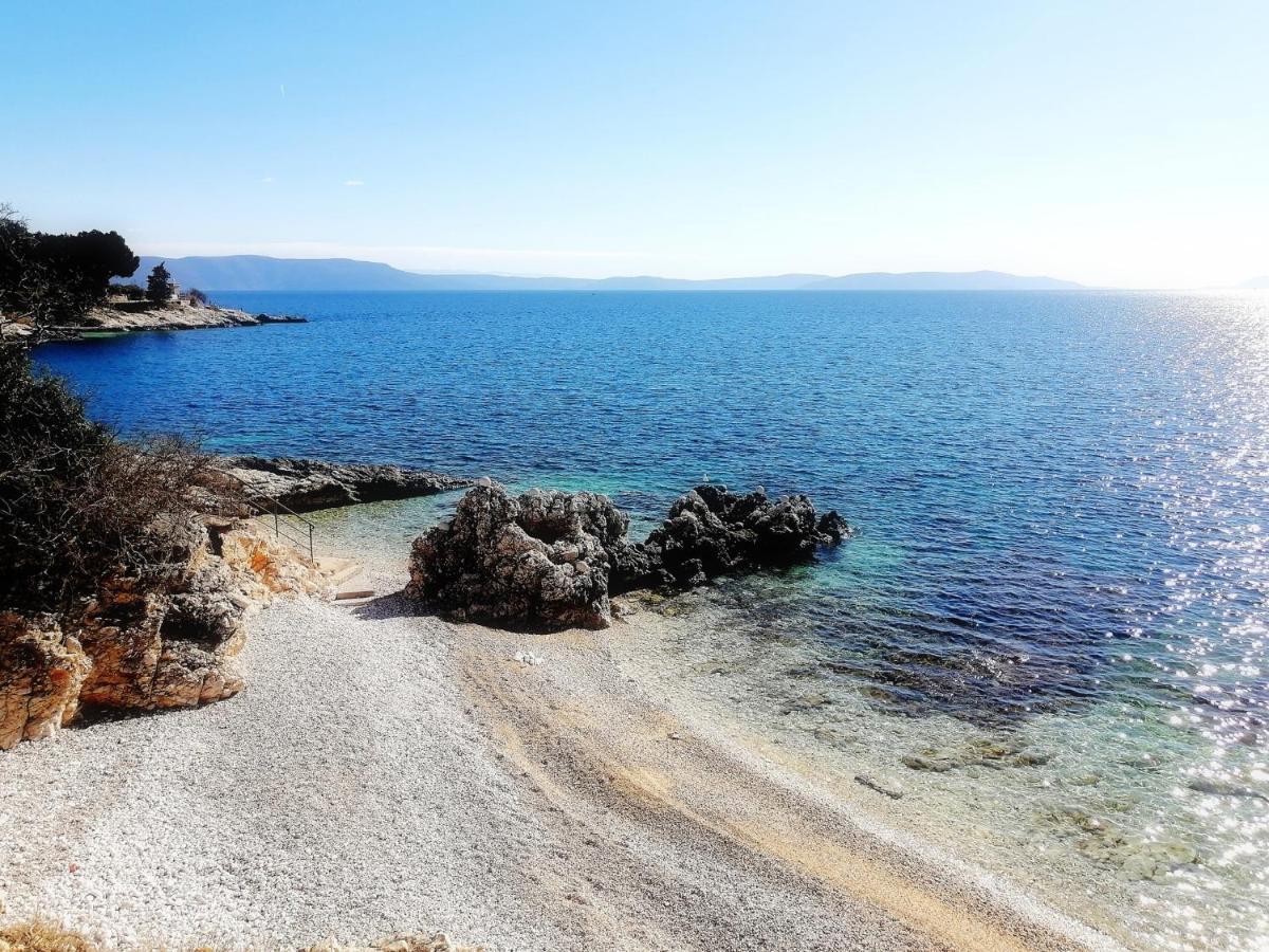 Apartment Layla - Intermezzo With Sea View In Center Of Rabac Exteriör bild